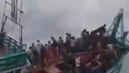 一艘载有中国公民船只倾覆，23人下落不明！造成此事故的原因是什么？