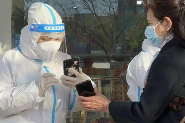 上海、成都最新通知:常态化核酸检测将不再免费，这是为什么呢？