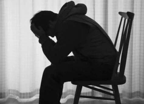 自杀热线盲人接线员：学生占比最大，暴露出了哪些社会问题？