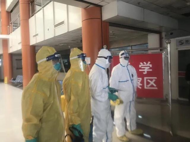 徐州疫情上热搜后留言让人破防，这一幕有多暖心？