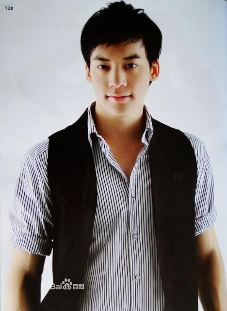 哪位亲告诉我泰剧《爱在旅途》中达伟和迪沙的扮演者的真名字？谢叻～