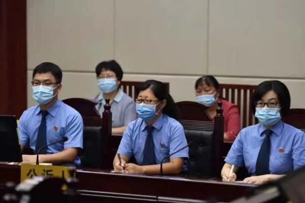 为什么很多人觉得劳荣枝长得很好看？