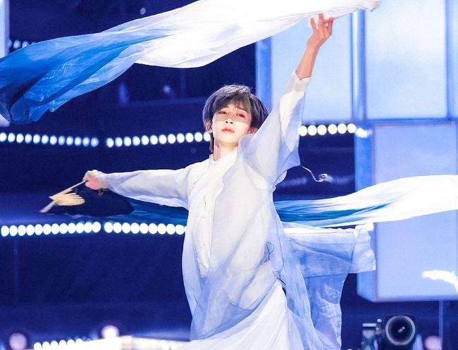 刘宇粉丝拼字车祸现场来了,追星需谨慎,哪些事情千万不能弄错?