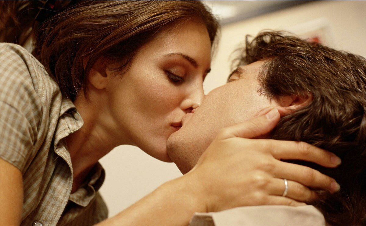 别害羞了，每天接吻一次，身体会发生什么变化？