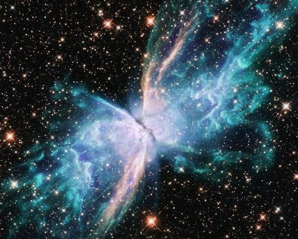 极为罕见的太空蝴蝶景象怎样形成的？