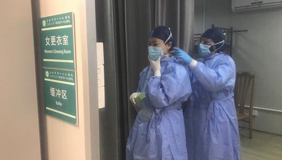 上海六院有医务人员发生肢体冲突,引发这起争执的起因是什么