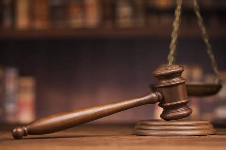 工人在沪隔离4900元补贴被冒领，遇到这种事该如何处理？