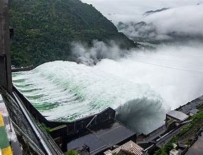 现场画面曝光：巴基斯坦石坝开闸泄洪似电影特效！哪种情况需要开闸泄洪？