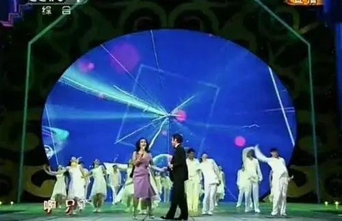 2012年春晚为什么奇怪?