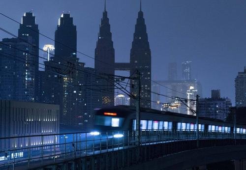 三次元现实世界的人类可以进入二次元的平面世界吗