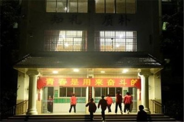 教育部要求严肃查处违规争抢生源，此举可以带来什么好处？