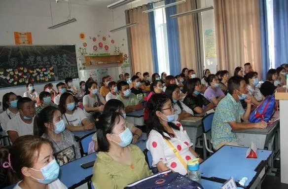 三年级学生手册家长寄语怎么写