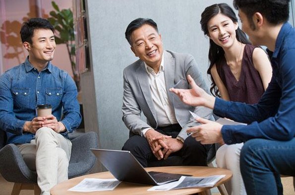 在工作中，对付那些别有用心的人，应该注意什么？