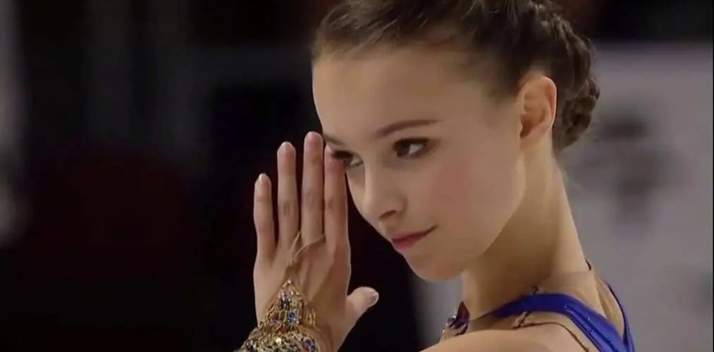 俄罗斯花样滑冰三娃指的是哪三个人？谁更厉害一点？