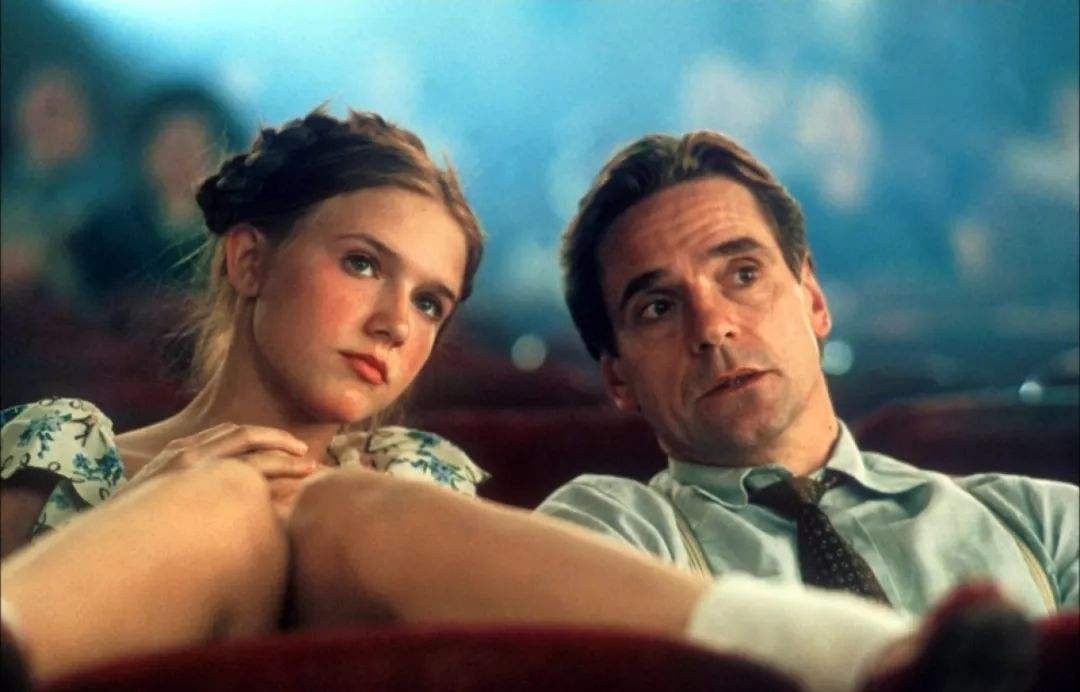 你对姐弟恋的看法是什么?你喜欢姐弟恋吗?