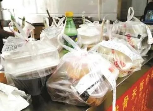 超2亿人点外卖选无需餐具!这对保护环境有哪些影响?