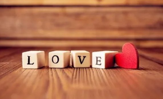 黄到女生滴水的句