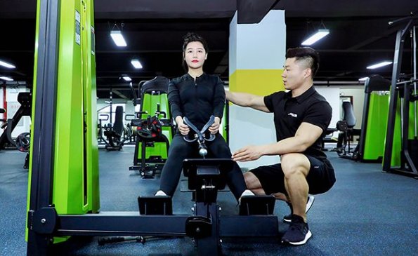 你们介意自己的女朋友健身请个男私教吗?