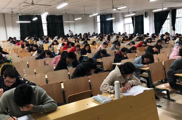 专四成绩在哪查?