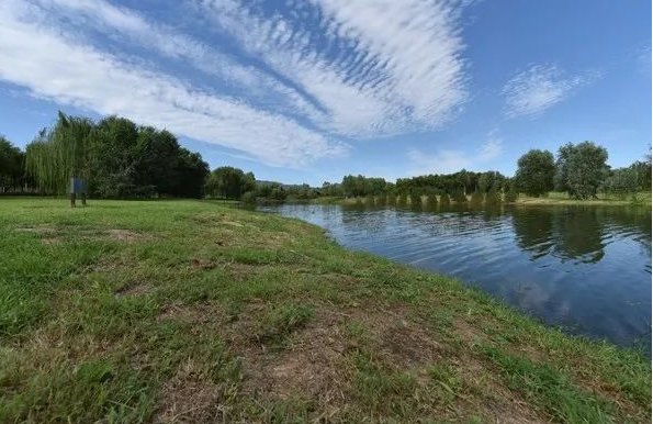 河水流过苟苟营是什么意思