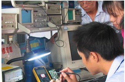 手机无缘无故拨打电话出去，是怎么回事？