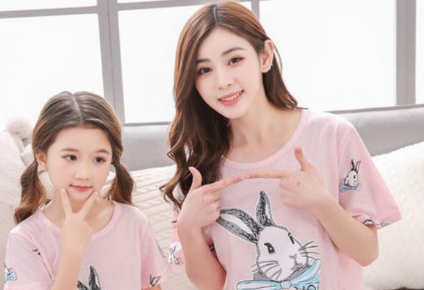 从小被我遗弃的女儿现在发达了，我该去认她吗？