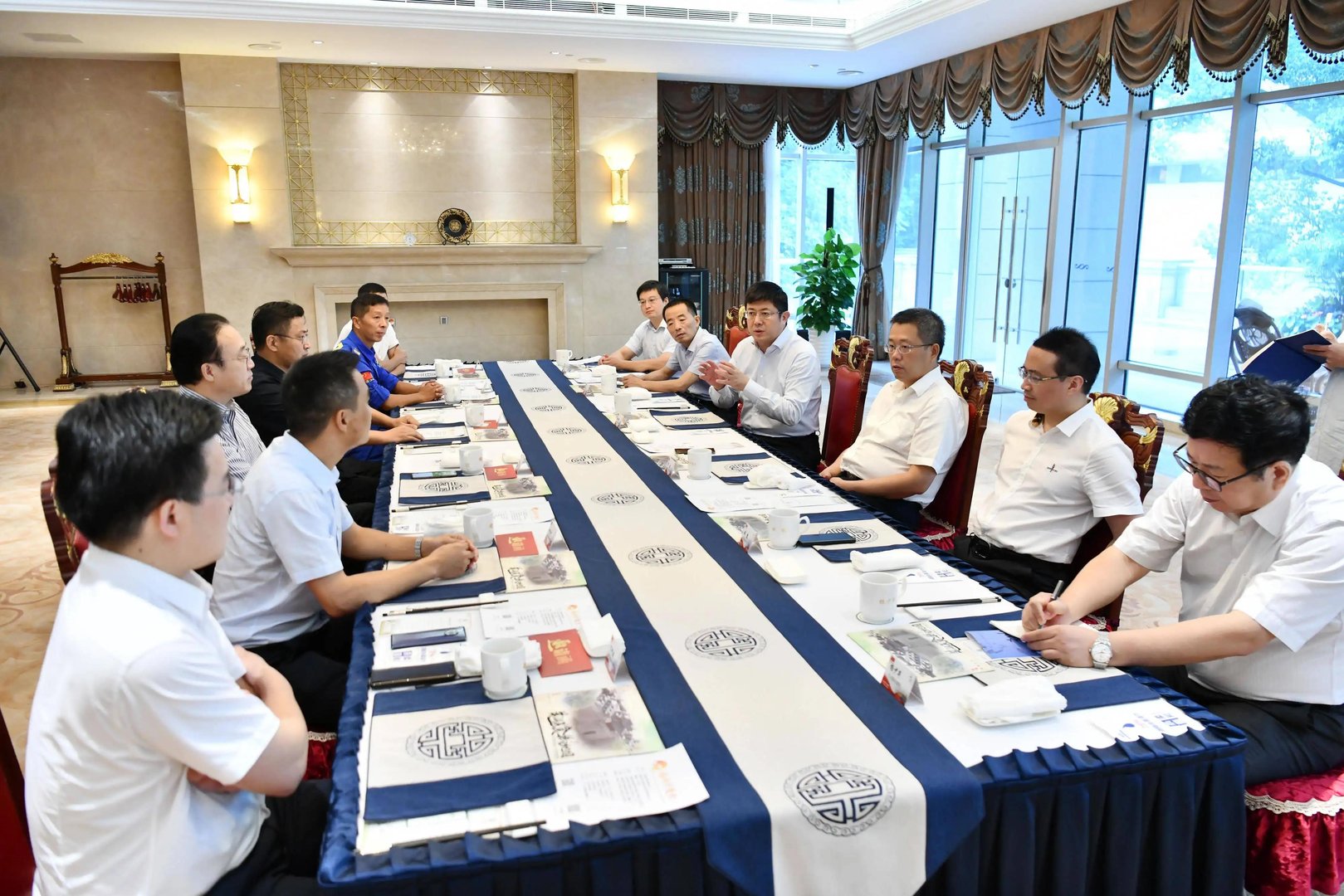 市委书记做东,多地开展特殊早餐会!这起早餐会有何亮点值得关注?