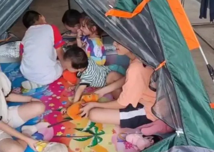 自曝生了四对龙凤胎的宝妈道歉，博流量编谎言，这是否构成造谣行为？