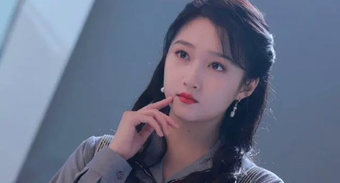 关晓彤考编什么单位