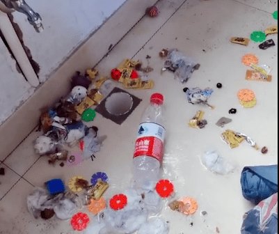 浙江一男子家台风后下水道喷垃圾，为什么会出现这种情况？