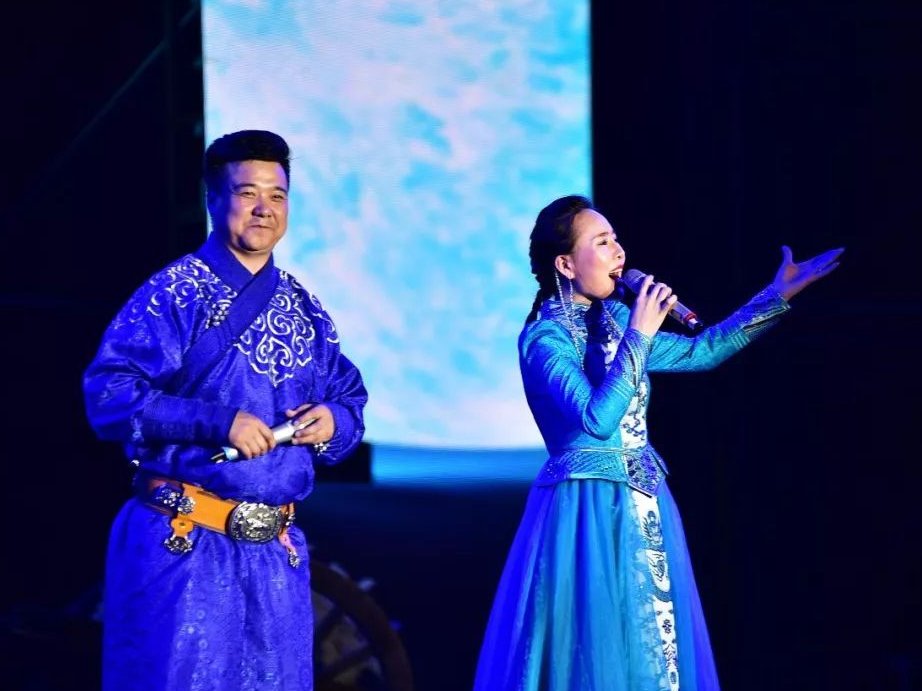 你爱我吗当然爱了是什么歌