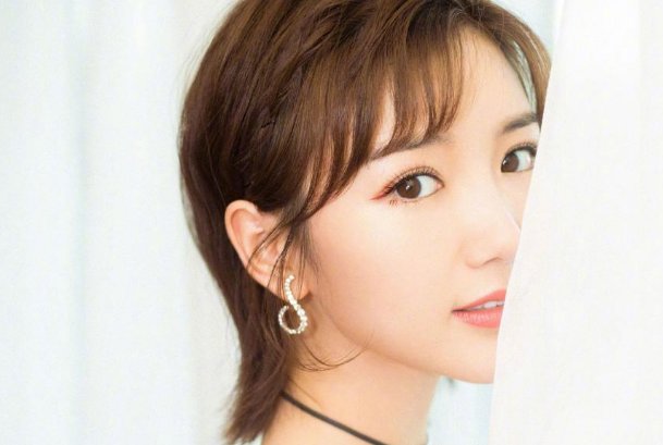 毛晓彤疑似失去《姐姐2》踢馆资格,为何会这样?