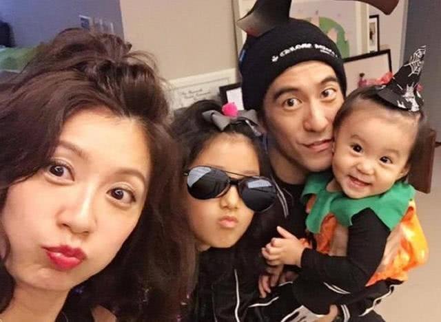 贾静雯宅在家帮修杰楷剃头，一失手整片头发没了，男方当时有何反应？