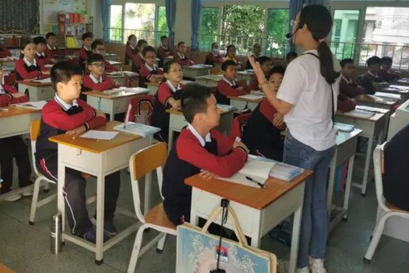 璩的拼音怎么读