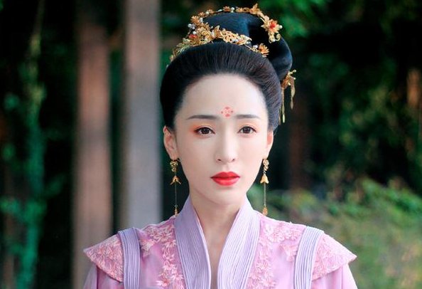 大秦赋中韩霓的母亲是谁?