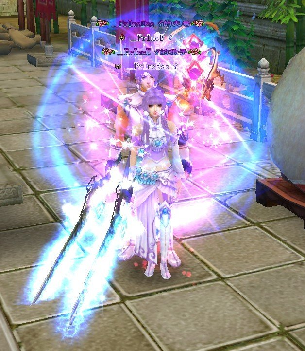 天龙八部3…天龙派…什么时装配起好看?还要对应的发型和发色,要数据,最好有图