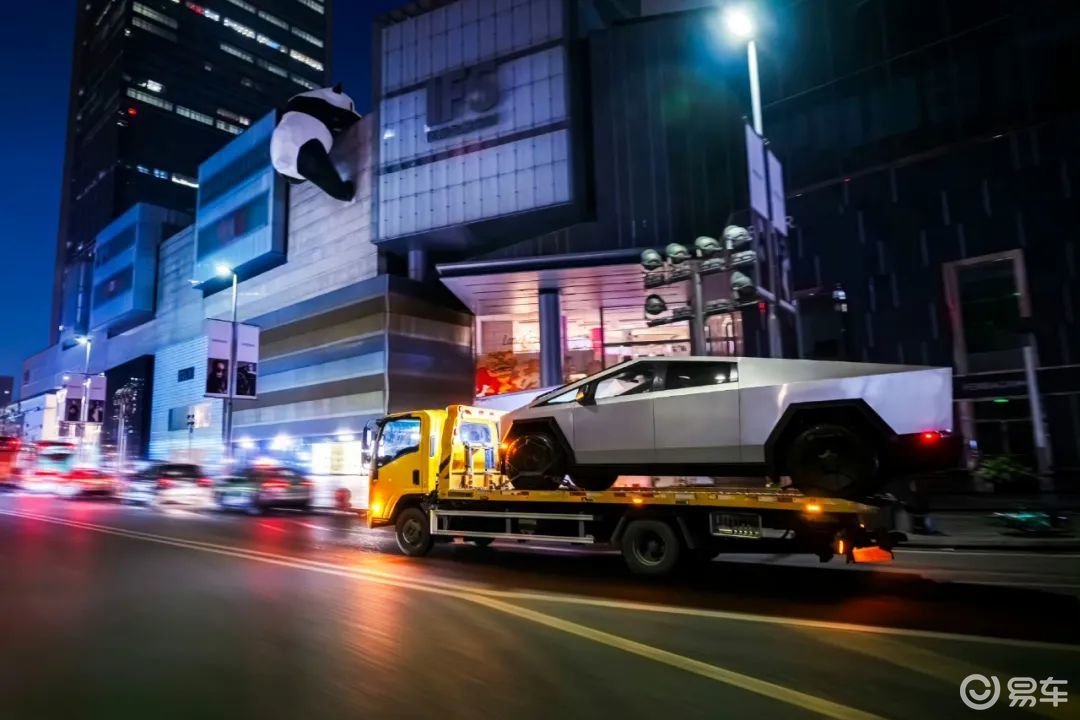 Cybertruck开启国内巡展马老板2024先开“卷”