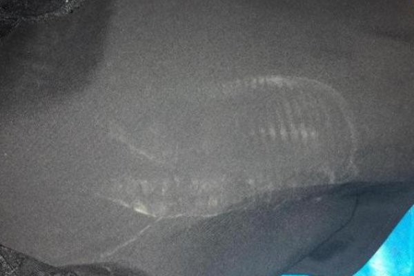 青岛一女子称在中铁十六局遭脚踹,工作人员为何敢这么嚣张?