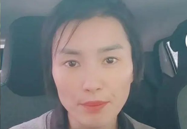 自曝生了四对龙凤胎的宝妈道歉，博流量编谎言，这是否构成造谣行为？