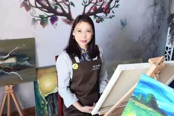 为什么很多人觉得劳荣枝长得很好看？