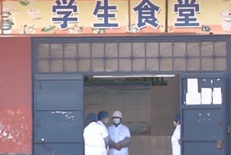 封丘学生腹泻涉事供餐企业，注册地是一酒店，这家企业存在哪些问题？