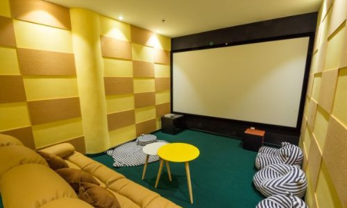 私人影院能看刚刚上映的电影吗