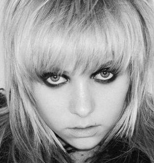 easy girl是什么意思？