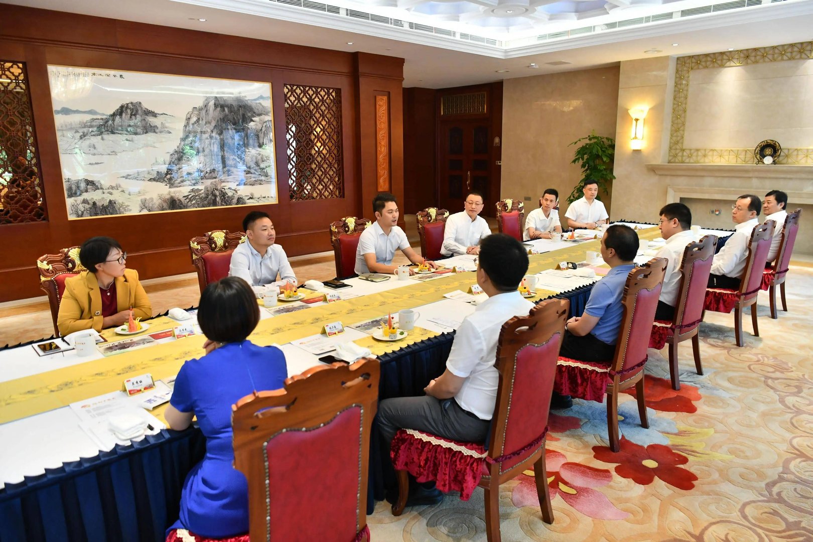 市委书记做东,多地开展特殊早餐会!这起早餐会有何亮点值得关注?