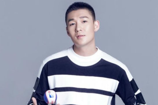 白威的个人资料