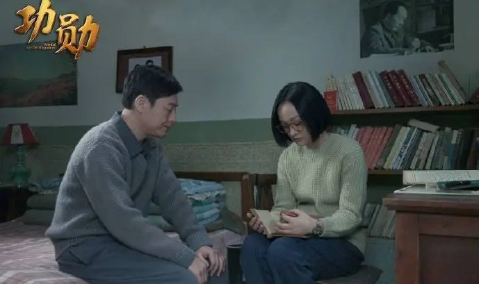 91岁屠呦呦赞叹周迅演自己太像，你认为呢？