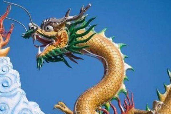 打醒精神求签问卜三九千古五绝唱轻轻松松认准目标万里长城一片土是什么生肖