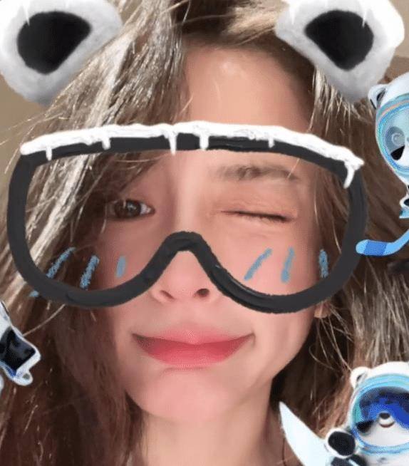 Angelababy画的冰墩墩引发热议，网友对其作品有何评价？