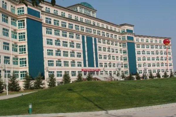 山东蓝翔学厨师要多少钱?