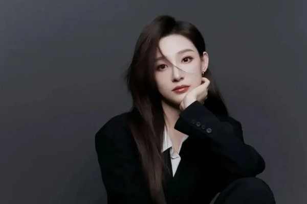 马凡舒身高是172还是165